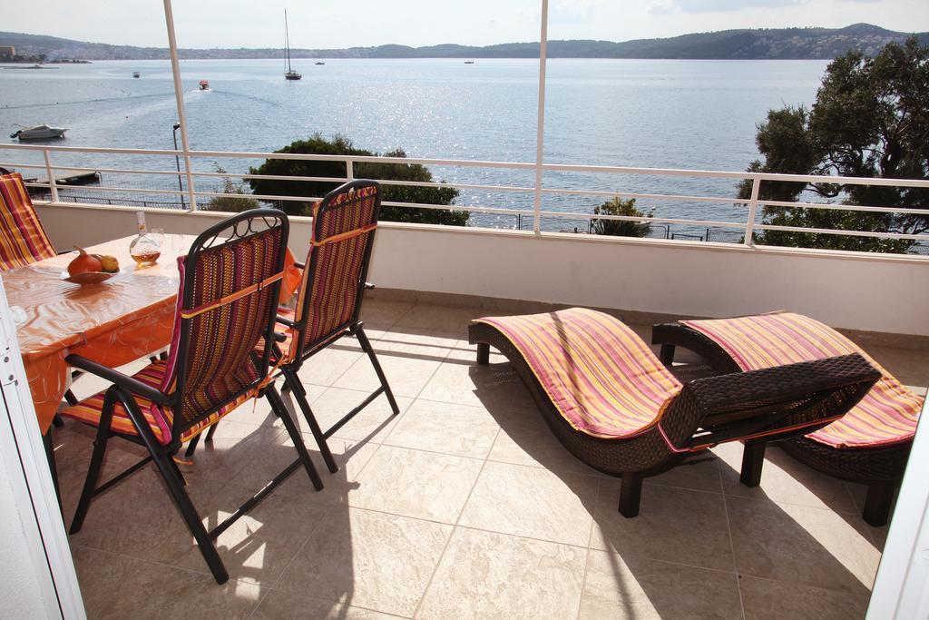 Gem Of The Sea Luxury Beach Apartment With Brand New Heating Infinity Pool Трогир Экстерьер фото