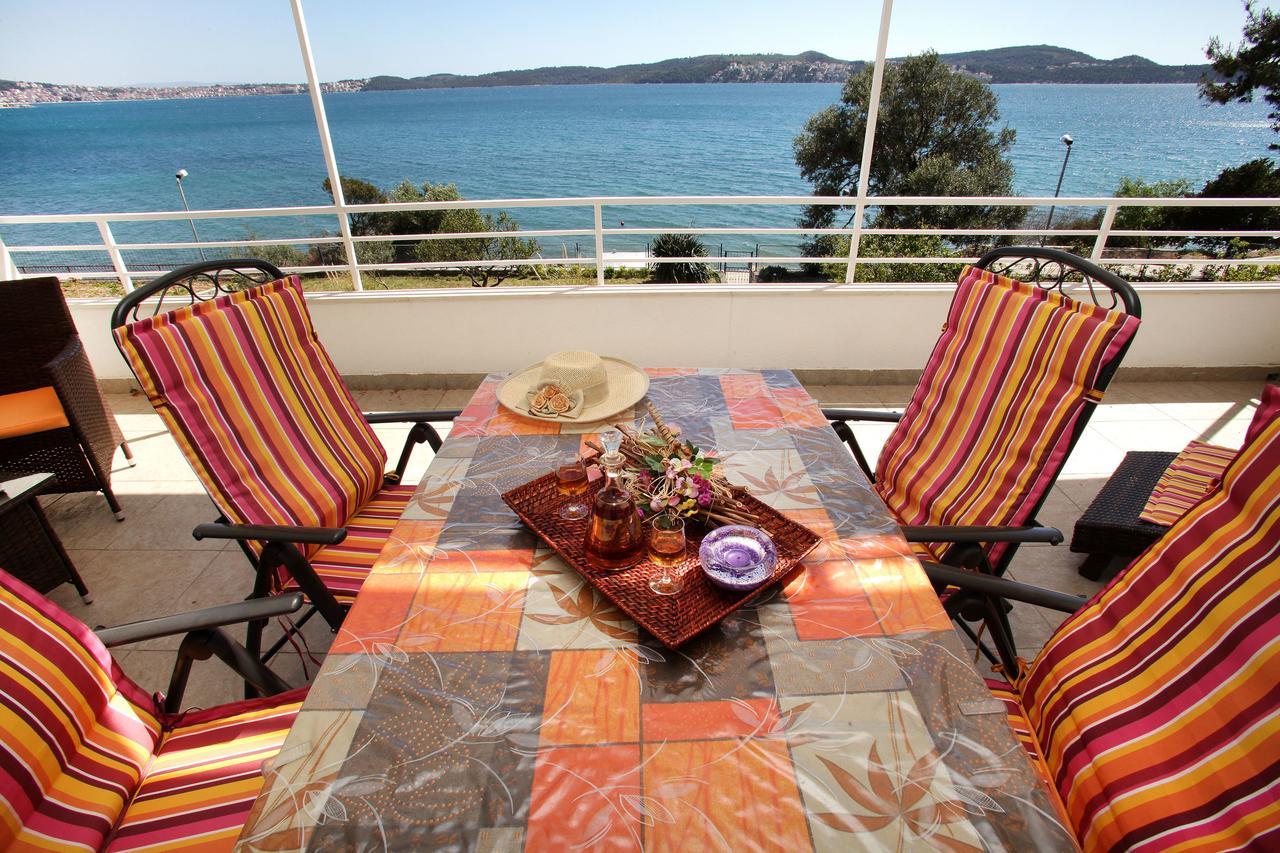 Gem Of The Sea Luxury Beach Apartment With Brand New Heating Infinity Pool Трогир Экстерьер фото