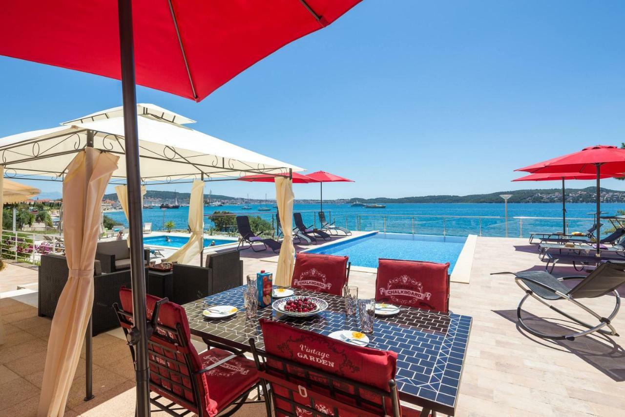 Gem Of The Sea Luxury Beach Apartment With Brand New Heating Infinity Pool Трогир Экстерьер фото